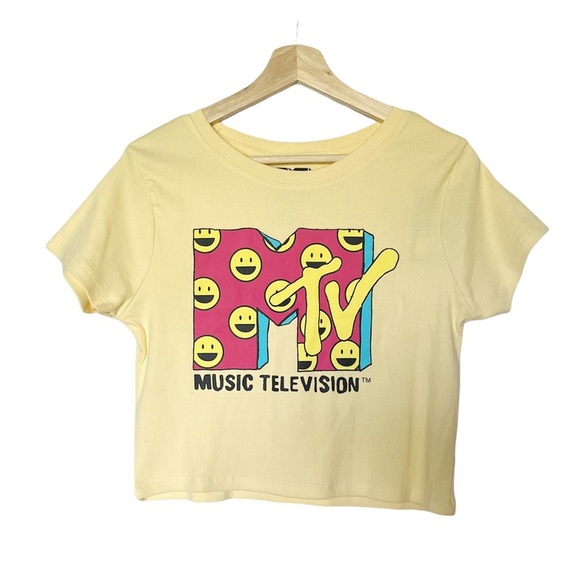 MTV NWT Smiley Ribbed Cropped Tee - Picture 1 of 5
